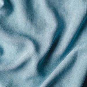 Un morceau de tissu bleu en lyocell