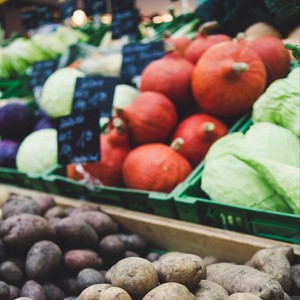 Des légumes sur un marché