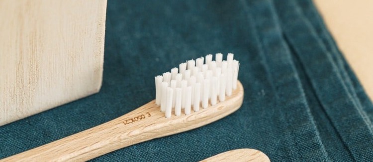 Brosse à dents en bois J'aime mes dents