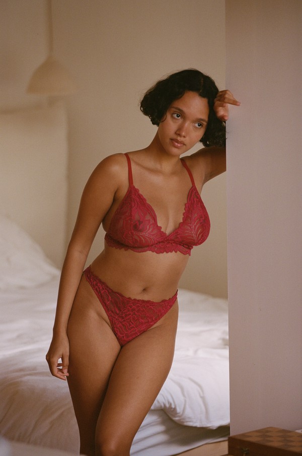 Ensemble de lingerie rouge Nénés