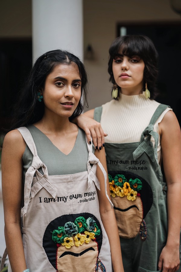 2 Salopettes Mansha en velours côtelé de coton biologique