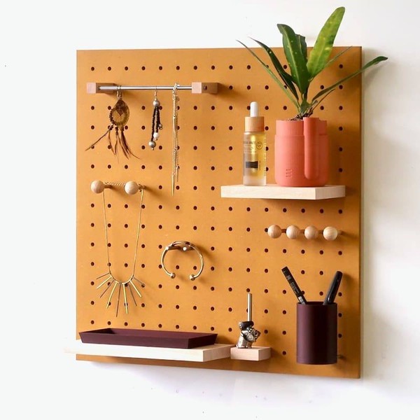 Pegboard moutarde Quark
