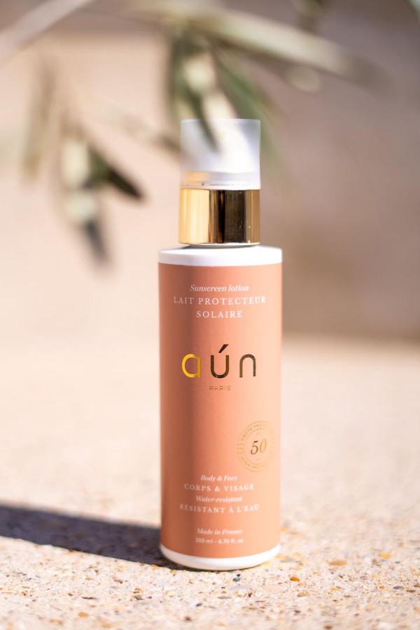Lait protecteur solaire Aùn Paris