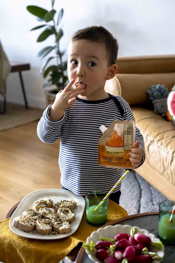 Produits sur une étageres - Furi & Co