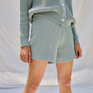 JANE - Shorts en coton vert sauge