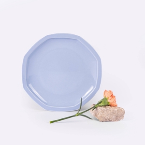 L’assiette octogonale en porcelaine - Bleu clair